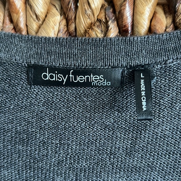 Daisy Fuentes moda sweater dress soft medium thin weight never wore too long for - Picture 2 of 5